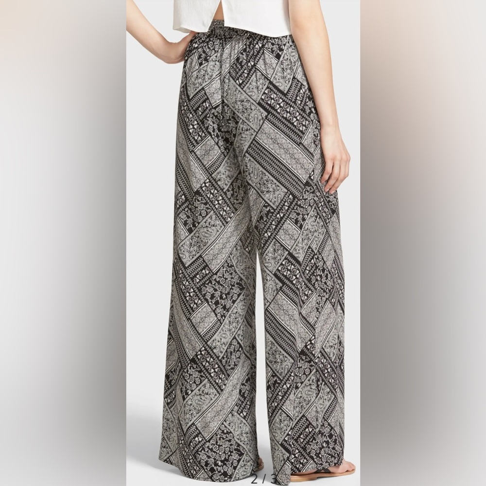 ASTR Womens Medium‎ Black White Boho Festival Wide Leg Flowy Pull On Tie Pants - Picture 2 of 10